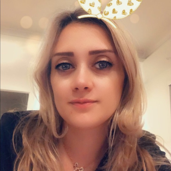 Meet your Posher, Sanaz - Picture 1 of 1